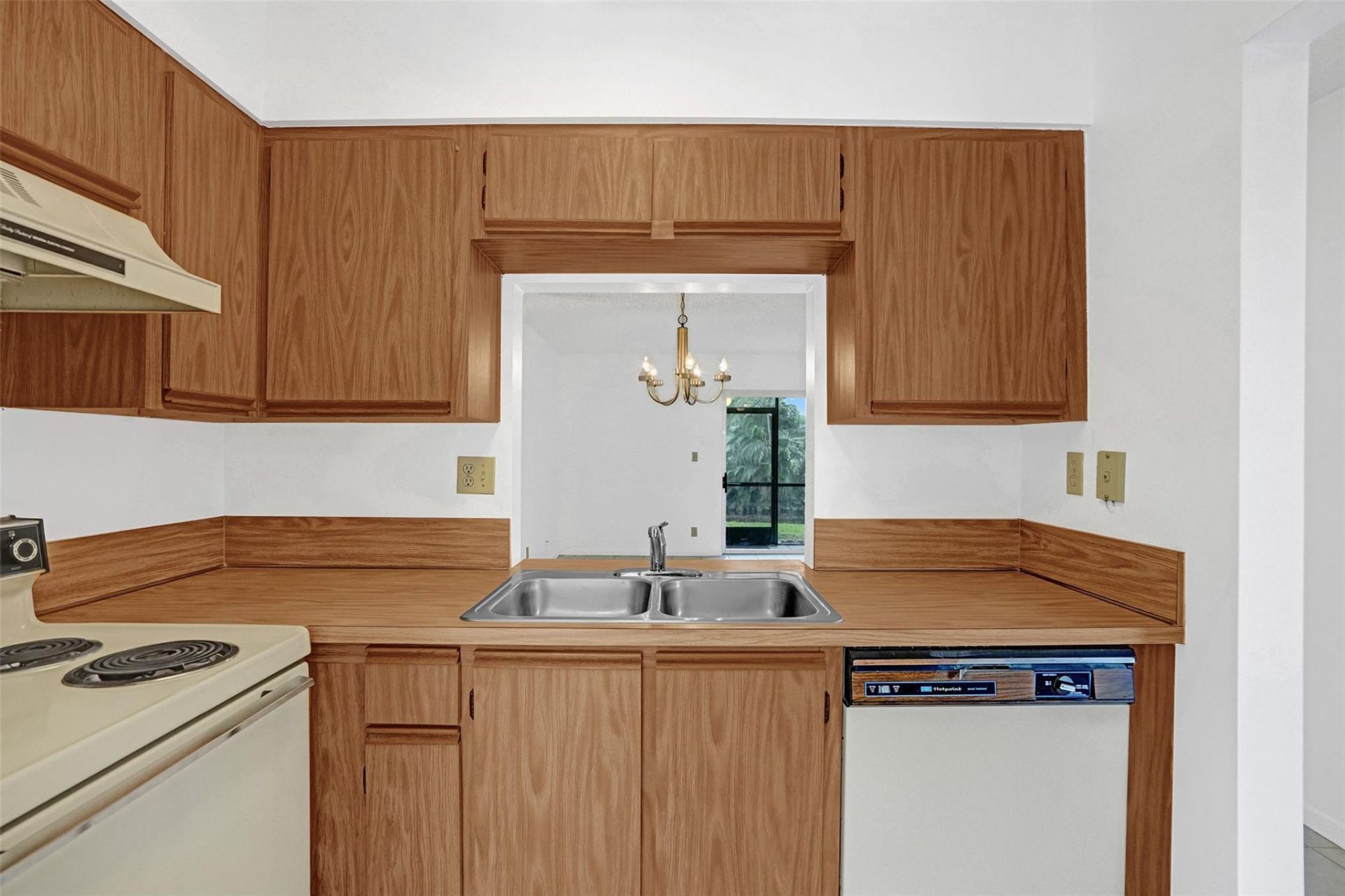 715 Gardens Drive, Unit 101, Pompano Beach, FL 33069 Photo