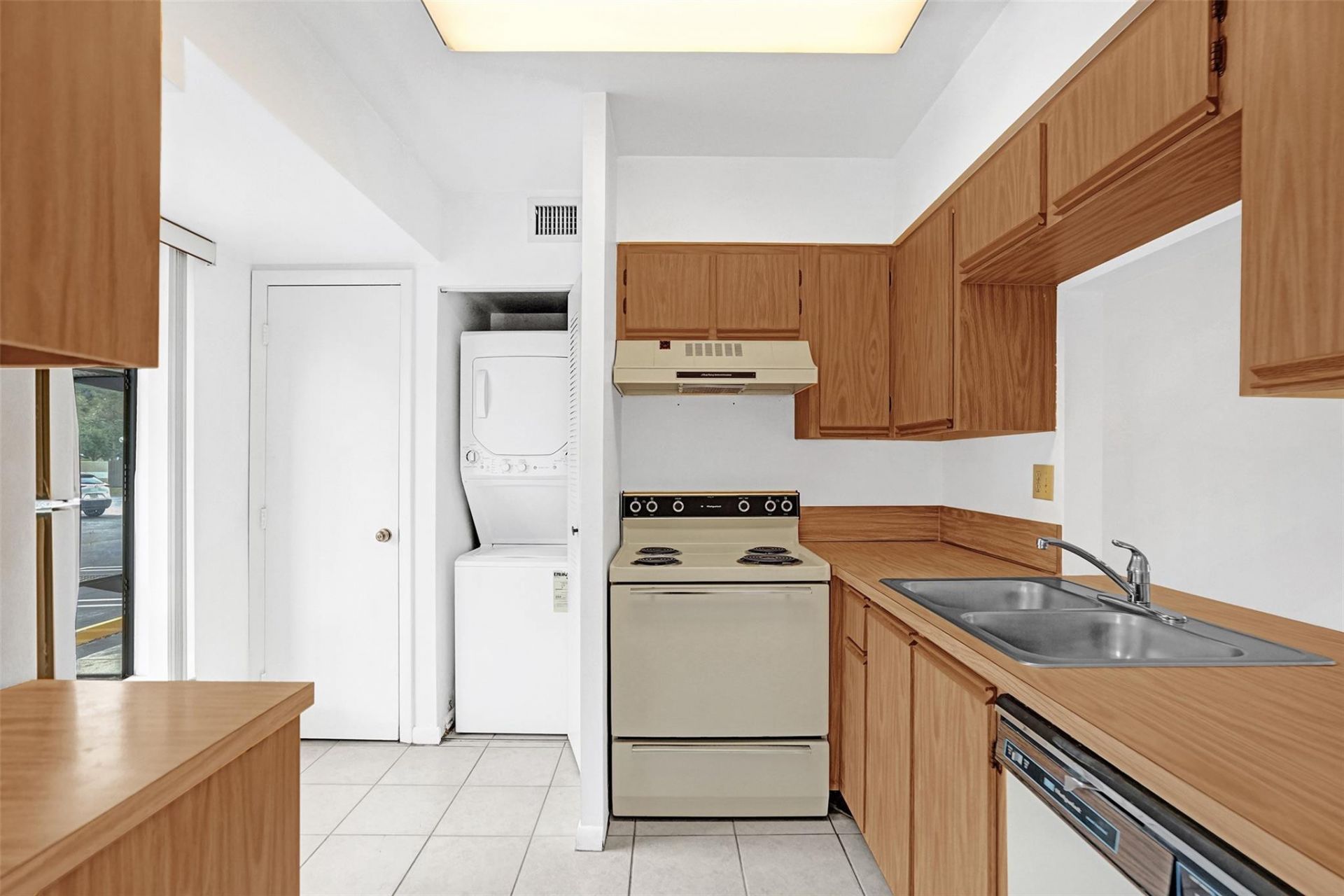 715 Gardens Drive, Unit 101, Pompano Beach, FL 33069 Photo