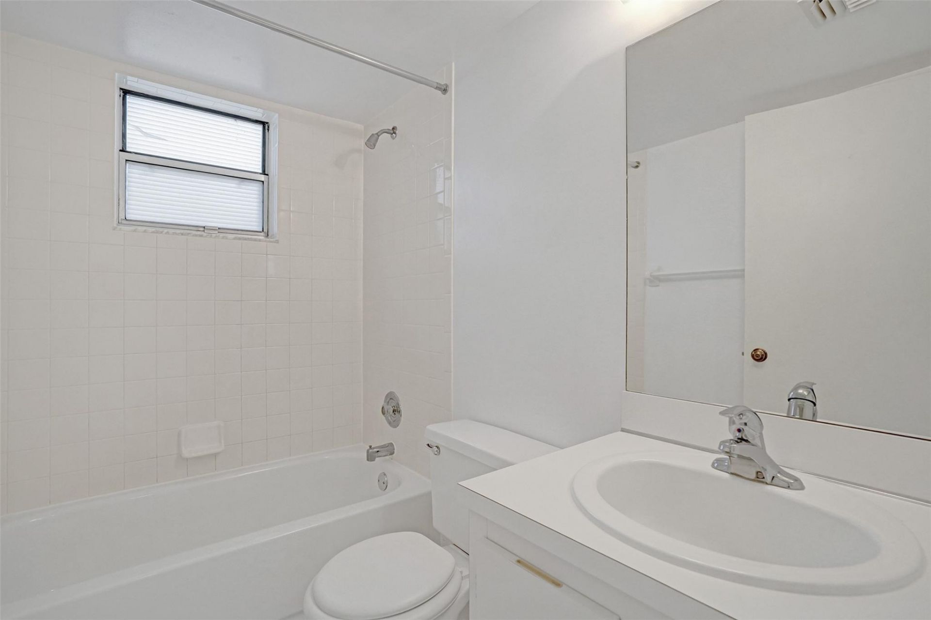 715 Gardens Drive, Unit 101, Pompano Beach, FL 33069 Photo