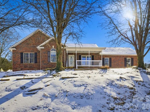 2965 Lawrence Drive, Claremont, NC 28610