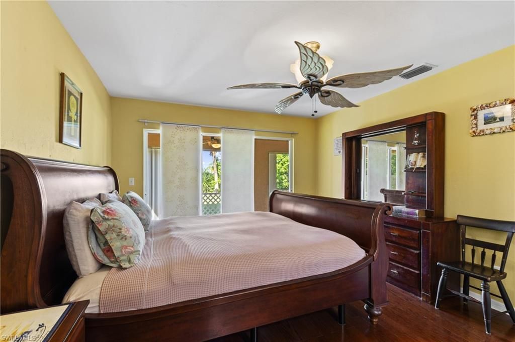 2114 SE 8th Pl, Cape Coral, FL 33990 Photo