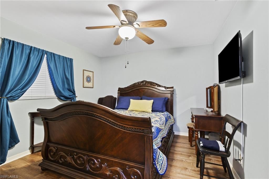 2114 SE 8th Pl, Cape Coral, FL 33990 Photo