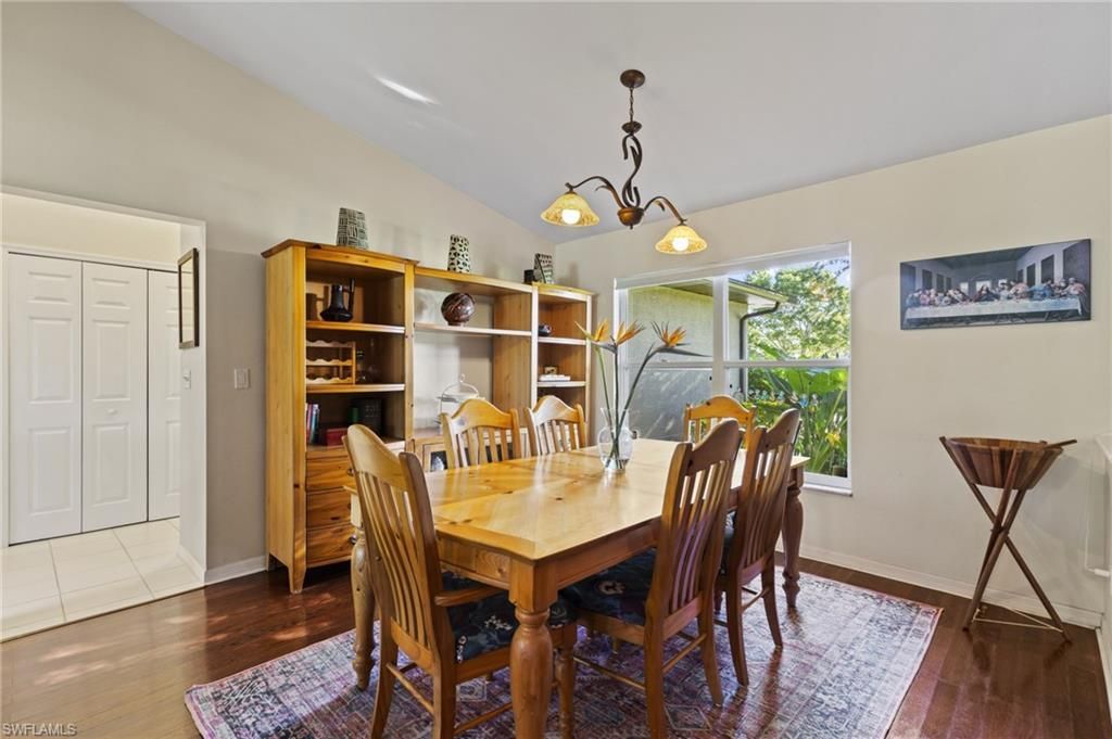 2114 SE 8th Pl, Cape Coral, FL 33990 Photo