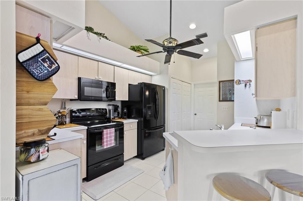 2114 SE 8th Pl, Cape Coral, FL 33990 Photo