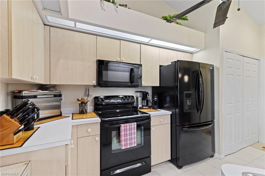 2114 SE 8th Pl, Cape Coral, FL 33990 Photo