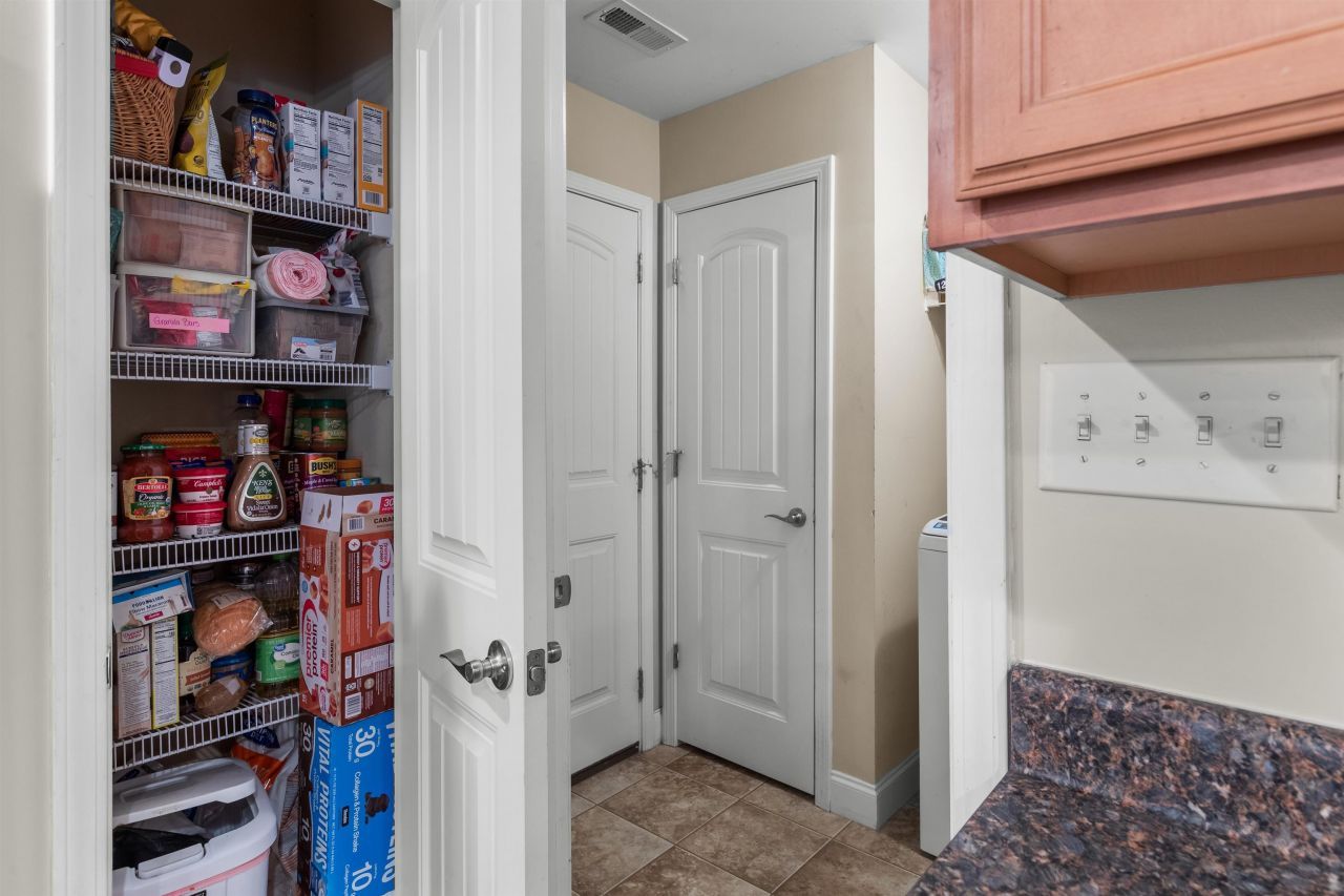 544 Shea Loop Photo 14