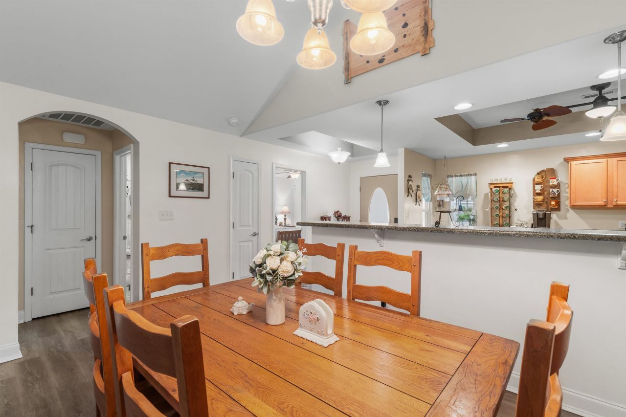 544 Shea Loop Photo 15