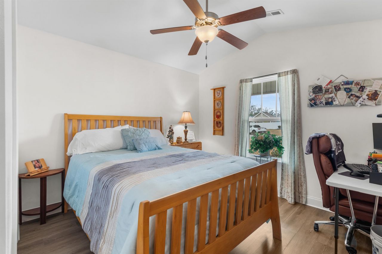 544 Shea Loop Photo 24