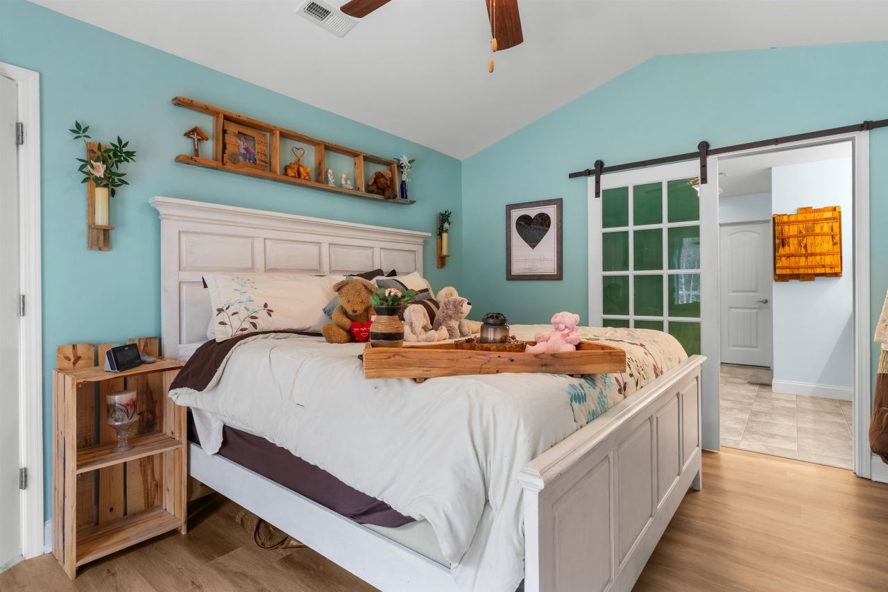 544 Shea Loop Photo 30