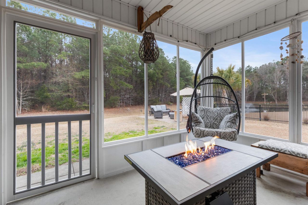 544 Shea Loop Photo 37