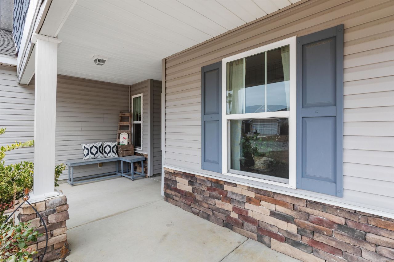 544 Shea Loop Photo 6