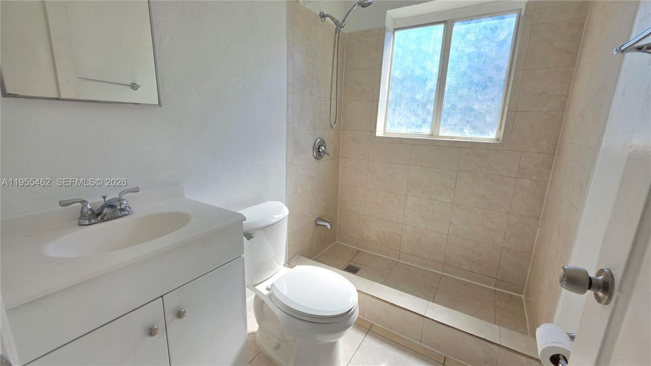 7629 Dickens Ave, Unit 7, Miami Beach, FL 33141 Photo