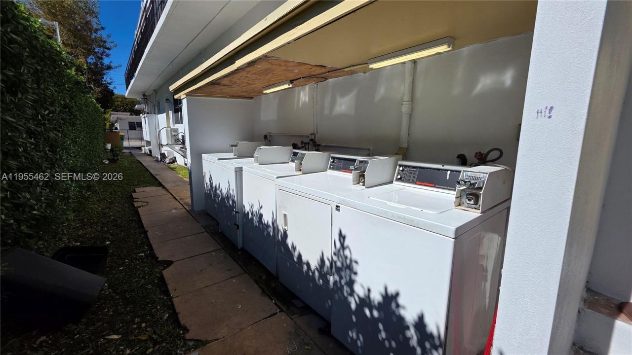 7629 Dickens Ave, Unit 7, Miami Beach, FL 33141 Photo