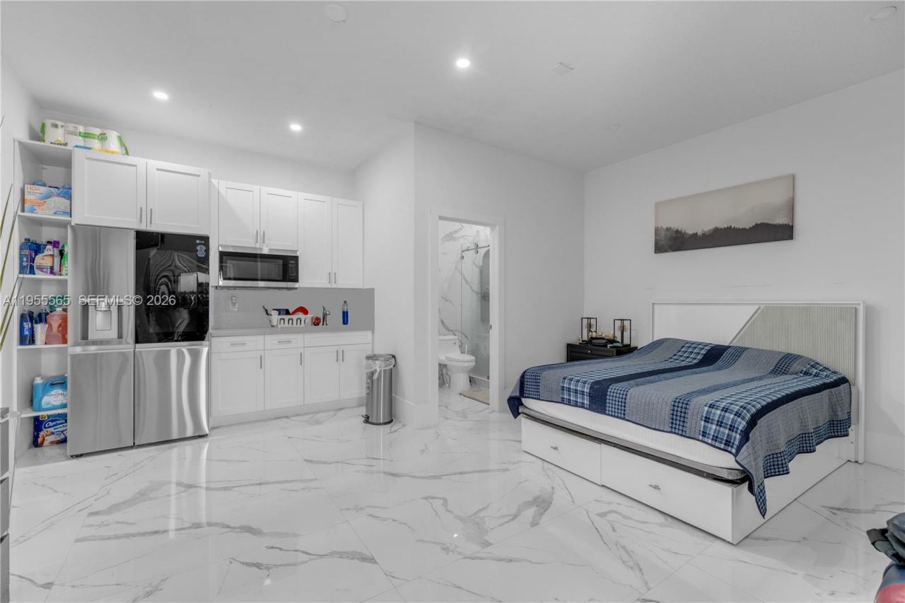 15412 SW 183rd Ter, Miami, FL 33187 Photo