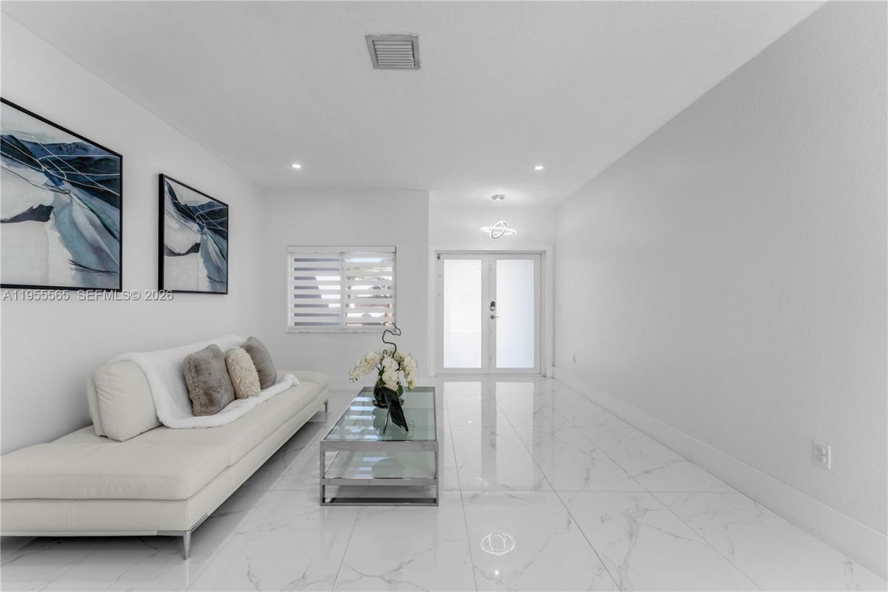 15412 SW 183rd Ter, Miami, FL 33187 Photo