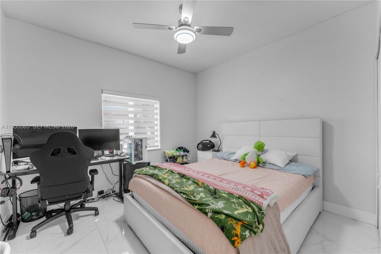 15412 SW 183rd Ter, Miami, FL 33187 Photo