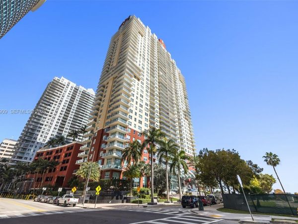 1155 Brickell Bay Dr, Unit 606, Miami, FL 33131