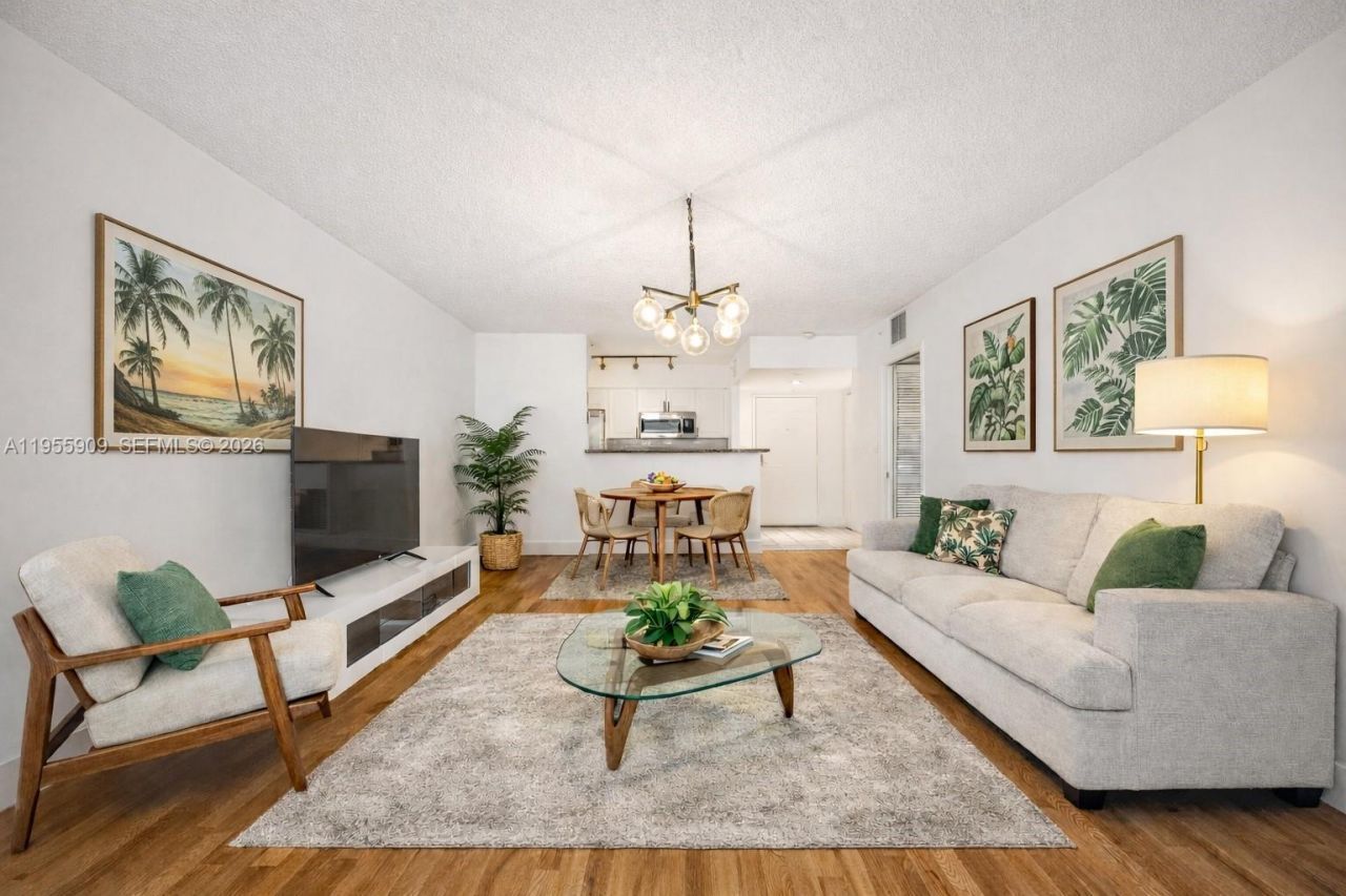 1155 Brickell Bay Dr, Unit 606, Miami, FL 33131 Photo