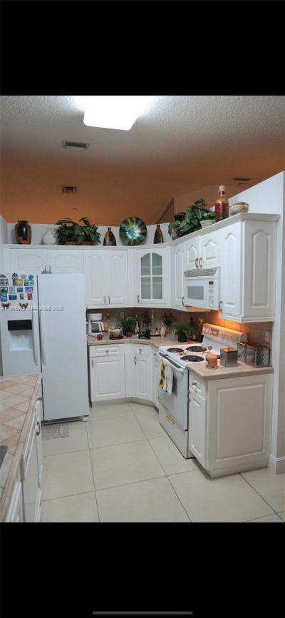 16817 SW 90th St, Unit 1, Miami, FL 33196 Photo