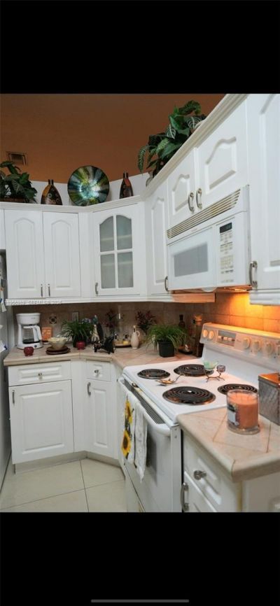 16817 SW 90th St, Unit 1, Miami, FL 33196 Photo