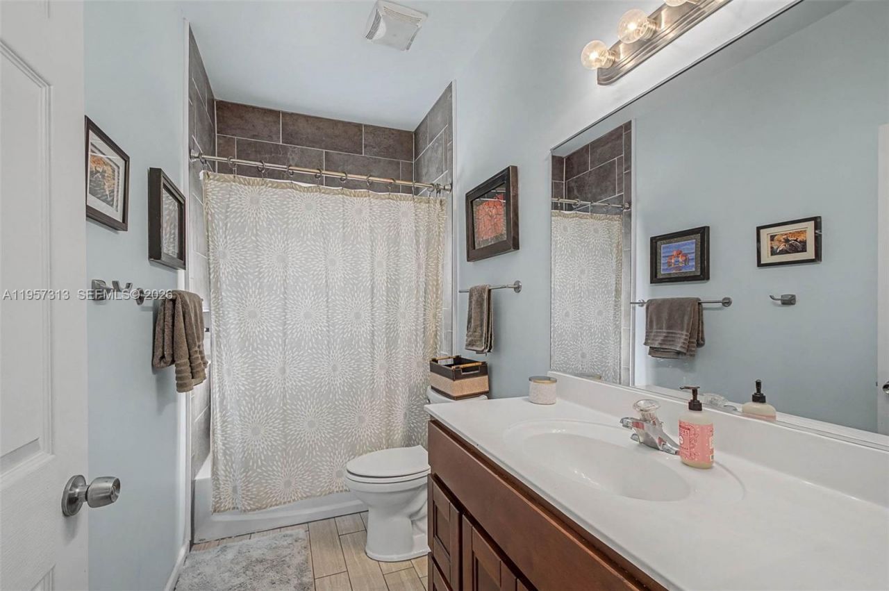 3367 NE 3rd Dr , Homestead, FL 33033 Photo