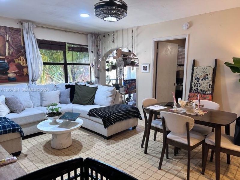 2480 W 67th Pl, Unit 23-12, Hialeah, FL 33016 Photo