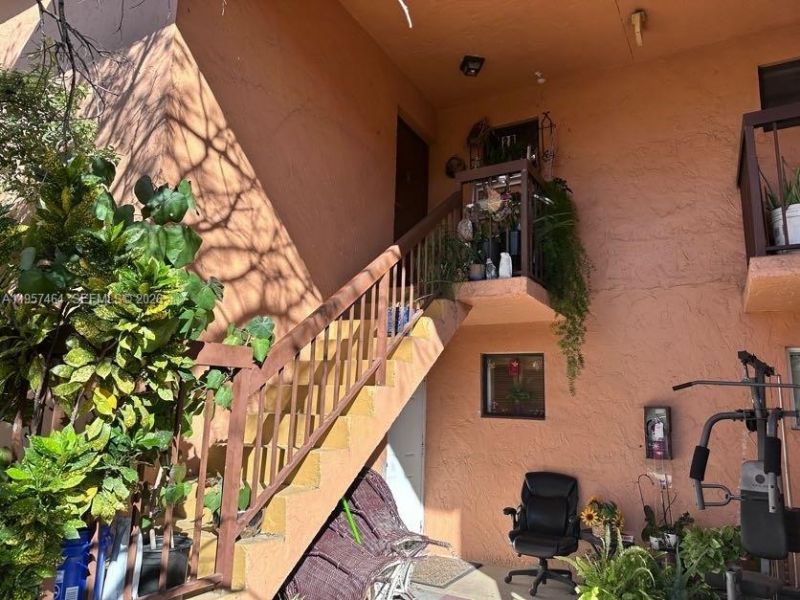2480 W 67th Pl, Unit 23-12, Hialeah, FL 33016 Photo