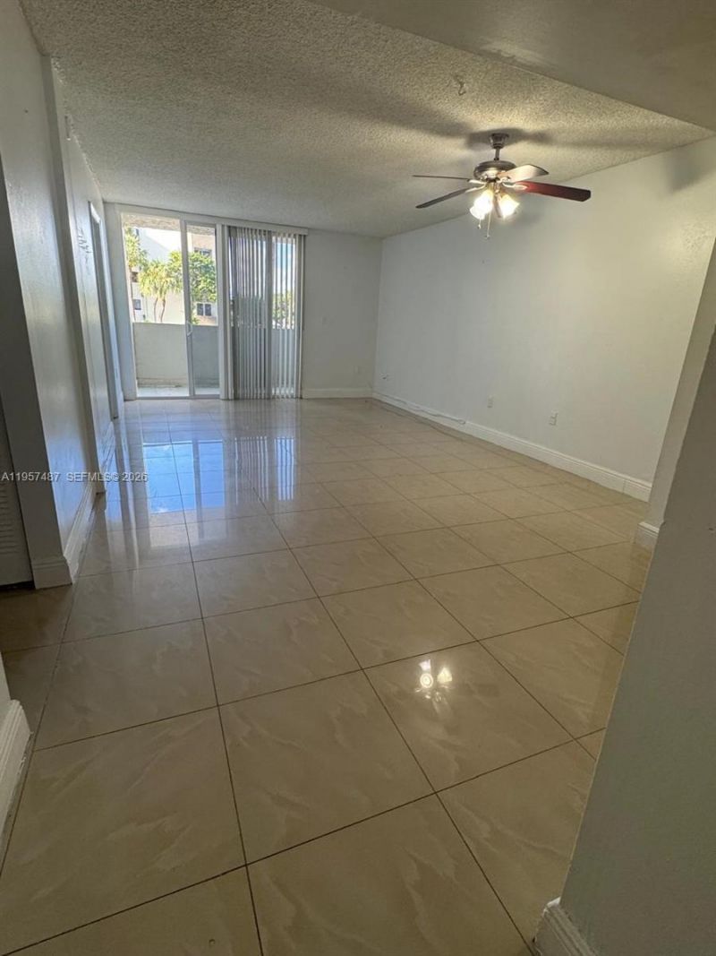 10000 NW 80th Ct, Unit 2261, Hialeah Gardens, FL 33016 Photo
