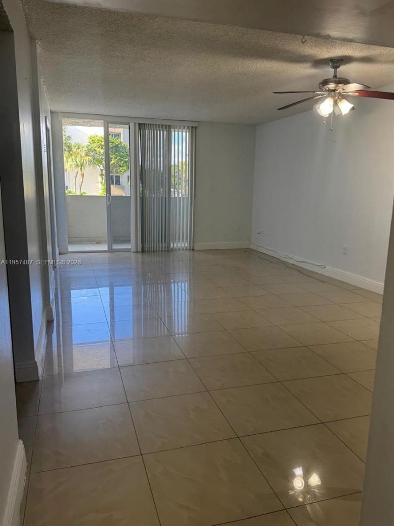 10000 NW 80th Ct, Unit 2261, Hialeah Gardens, FL 33016 Photo