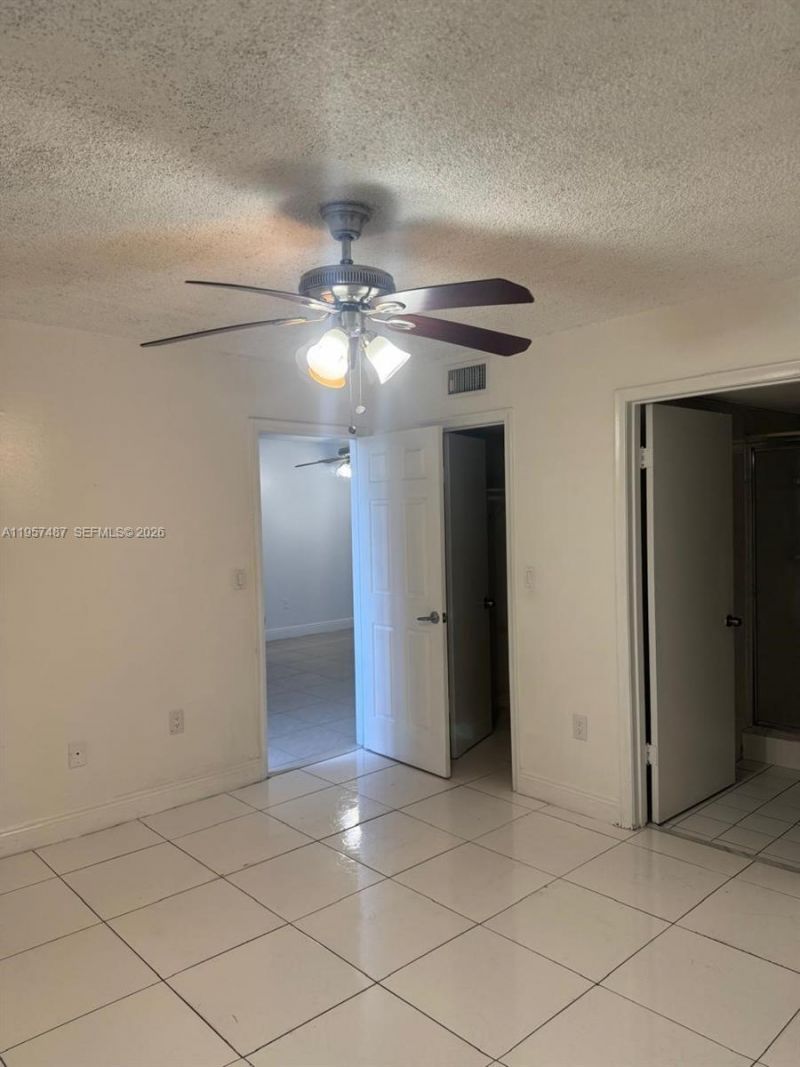 10000 NW 80th Ct, Unit 2261, Hialeah Gardens, FL 33016 Photo