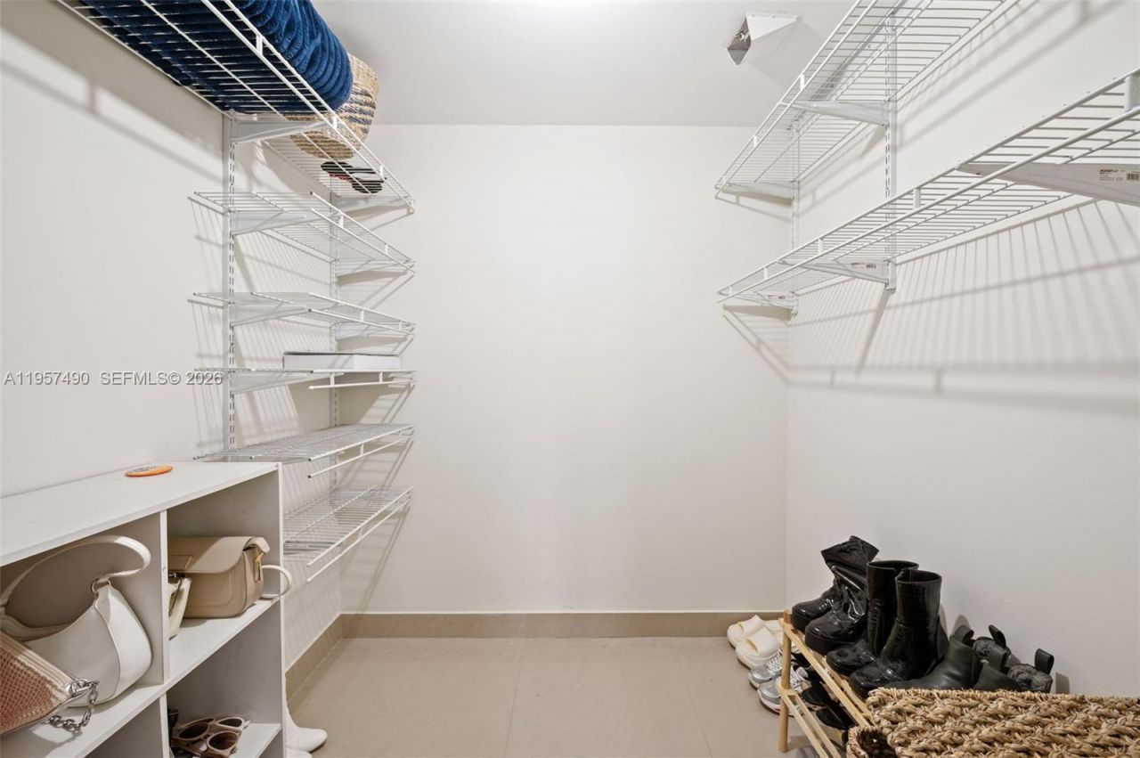 1833 S Ocean Dr , Unit 809, Hallandale Beach, FL 33009 Photo