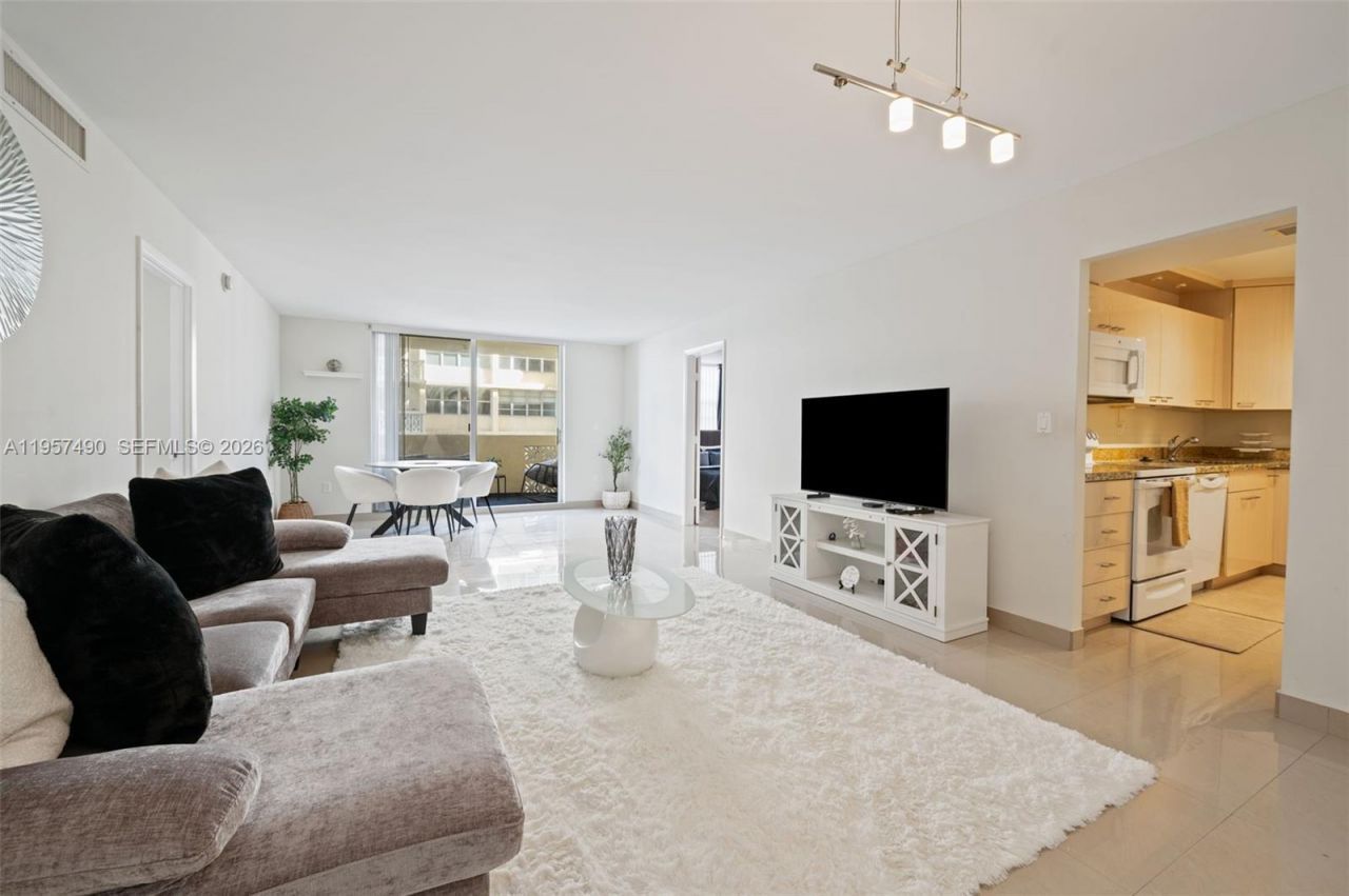 1833 S Ocean Dr , Unit 809, Hallandale Beach, FL 33009 Photo