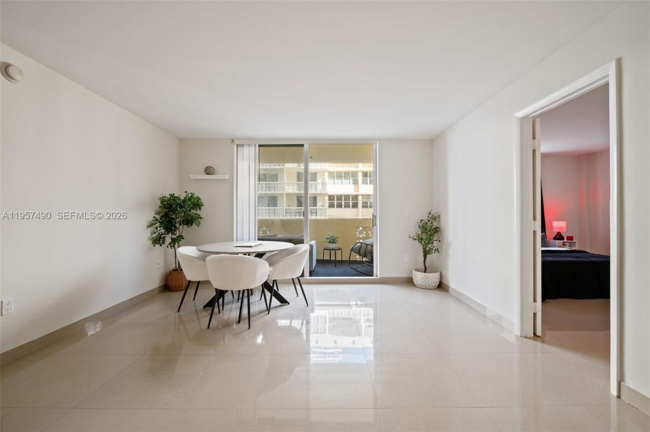 1833 S Ocean Dr , Unit 809, Hallandale Beach, FL 33009 Photo