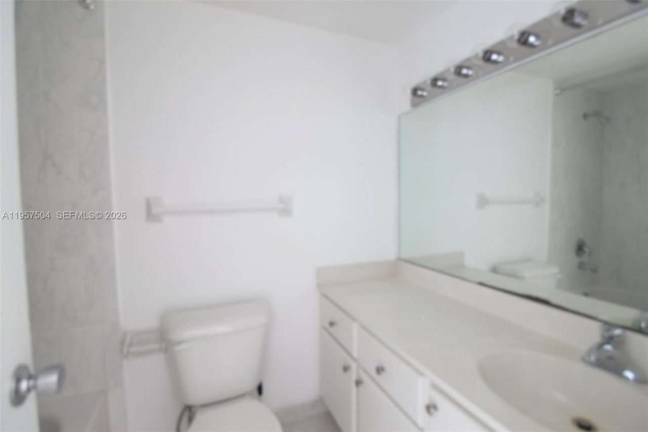 1000 West Ave , Unit 906, Miami Beach, FL 33139 Photo
