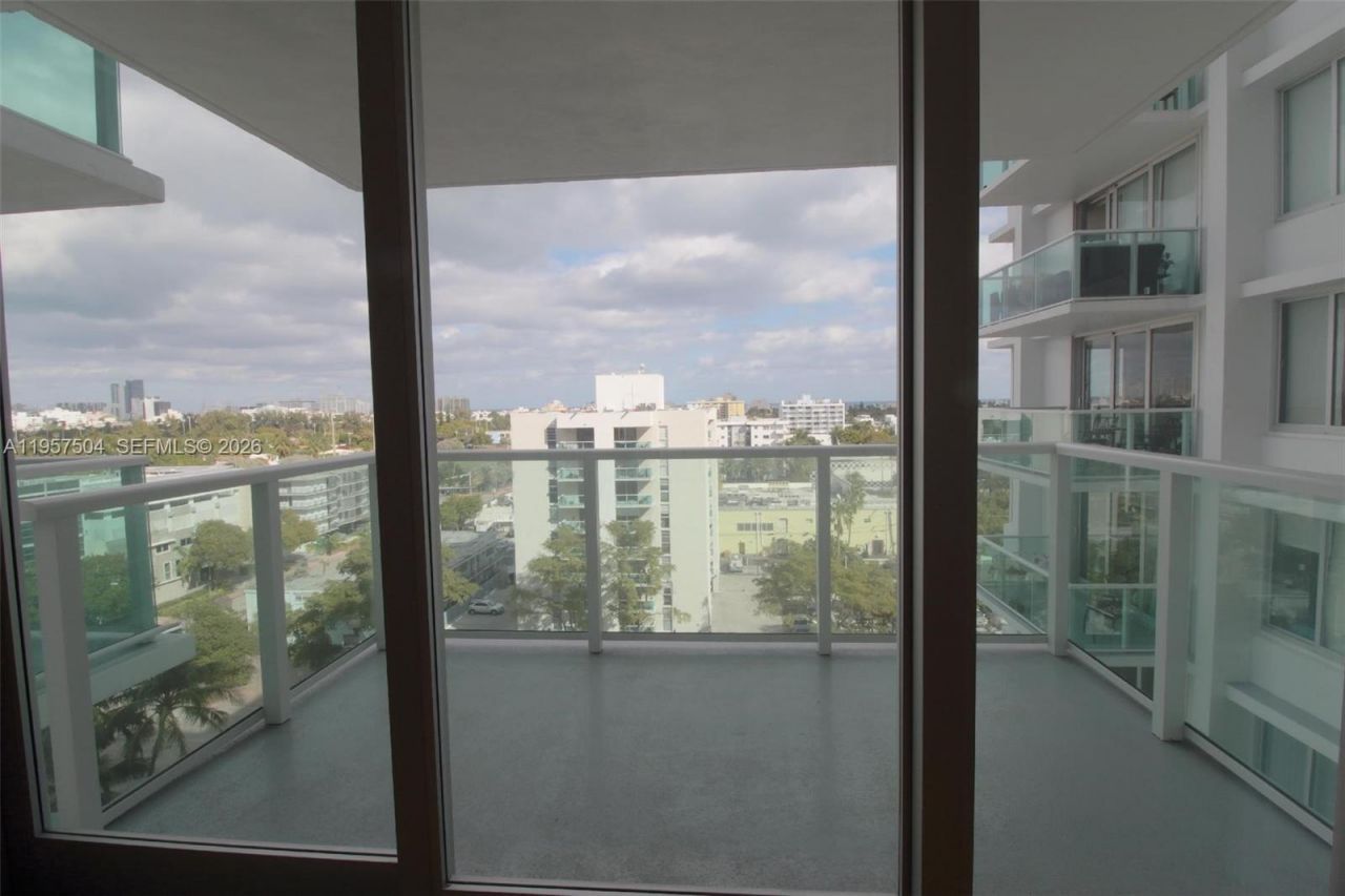 1000 West Ave , Unit 906, Miami Beach, FL 33139 Photo