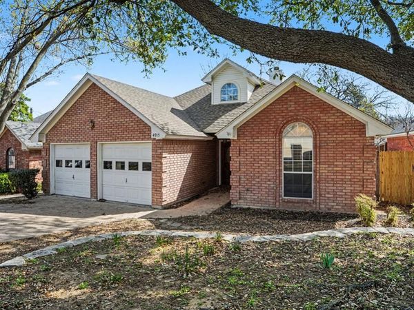 4915 Arborgate Drive, Arlington, TX 76017