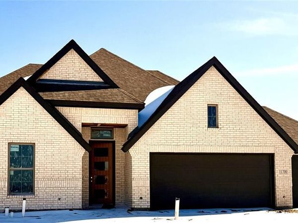 11700 Blackfoot Court, Godley, TX 76044