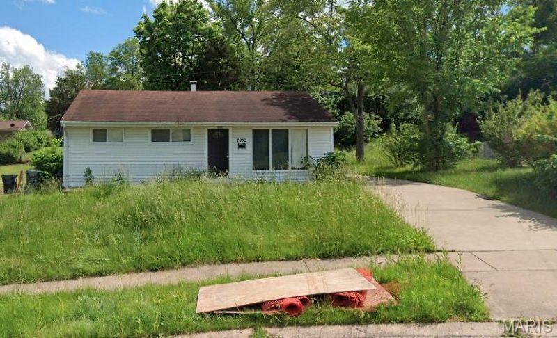 7832 Dartmoor Drive, Saint Louis, MO 63121 Main Photo
