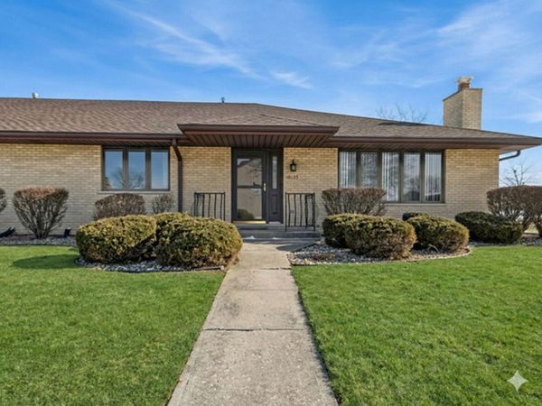 16135 Pine Drive, Tinley Park, IL 60477