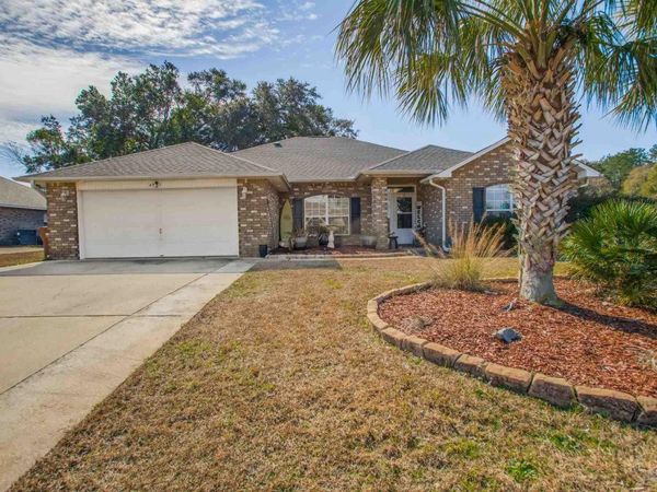 4925 Spears St, Pace, FL 32571