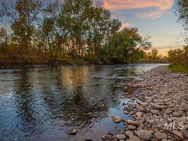Tbd At The River Club, Garden City, ID 83703