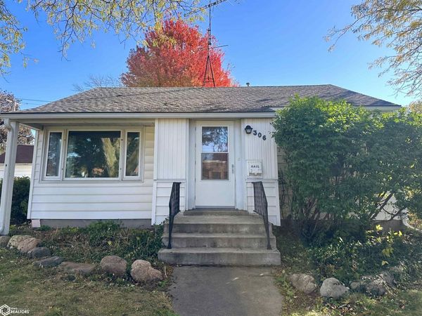 306 School Street, Iowa Falls, IA 50126