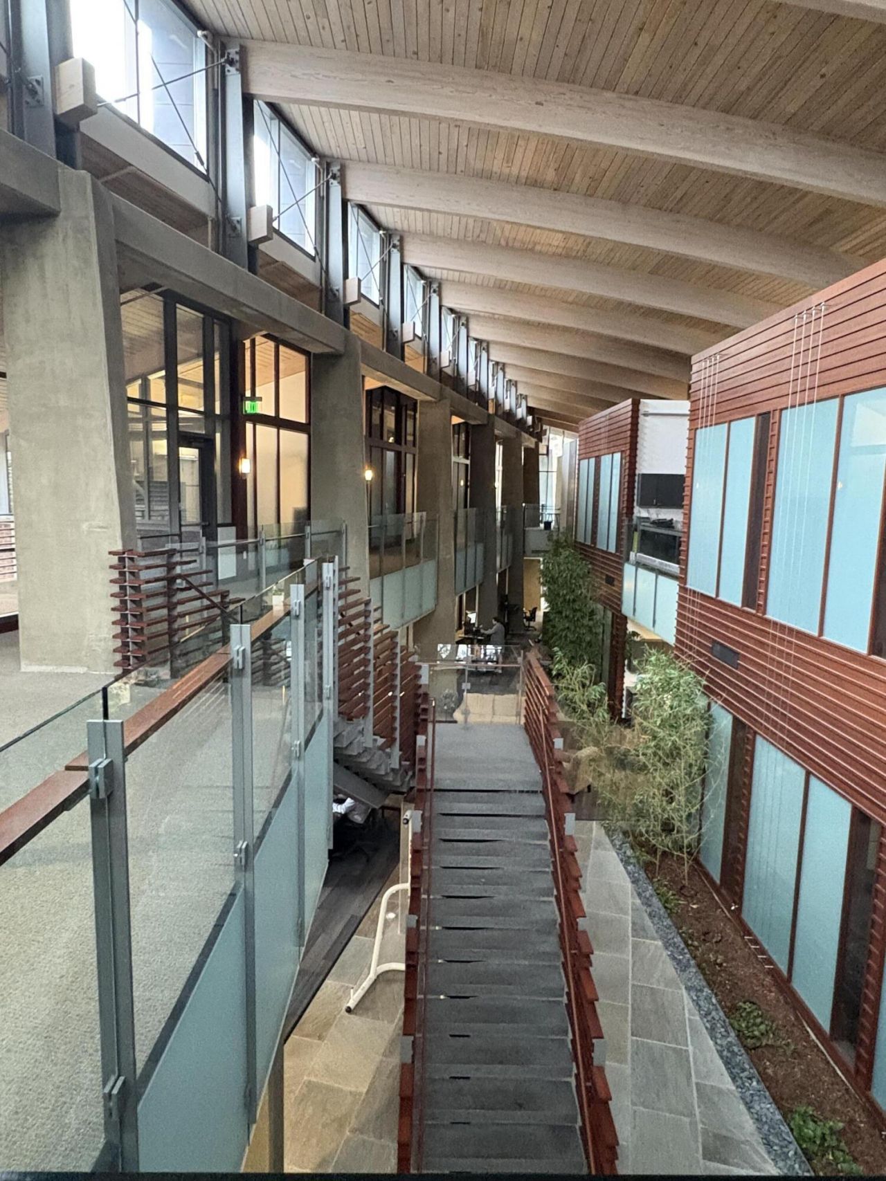 11 Ewall Street Photo 4