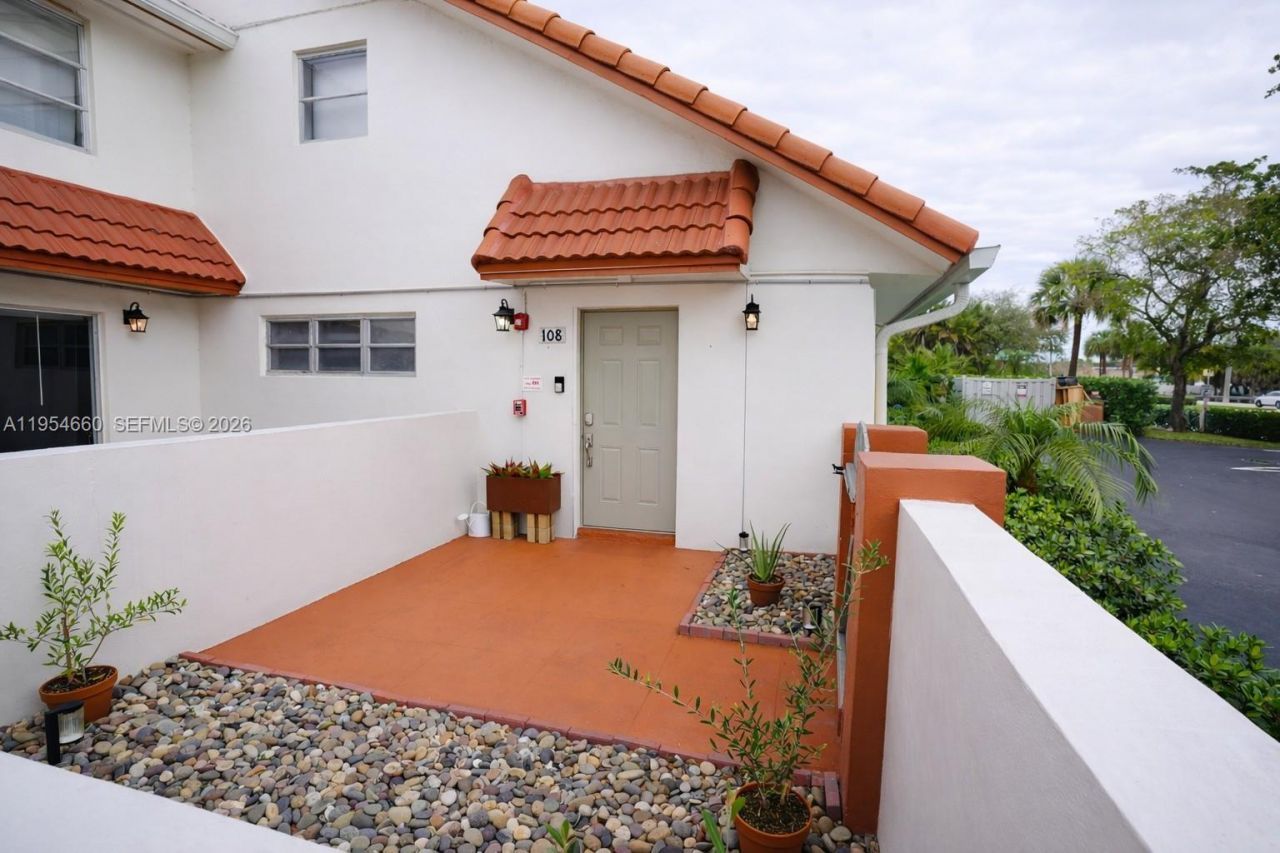 3200 Coral Springs Dr, Unit 108, Coral Springs, FL 33065 Photo