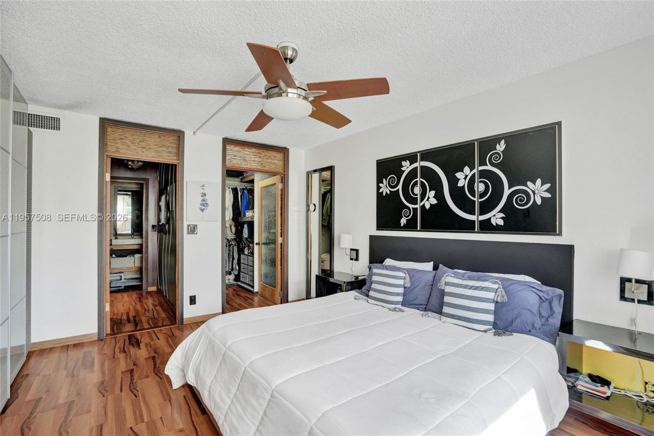 1000 NE 12th Ave , Unit 505, Hallandale Beach, FL 33009 Photo