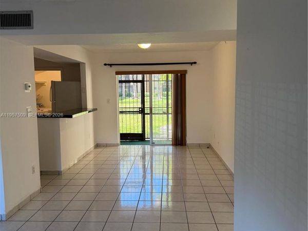 8401 SW 107th Ave, Unit 129E, Miami, FL 33173