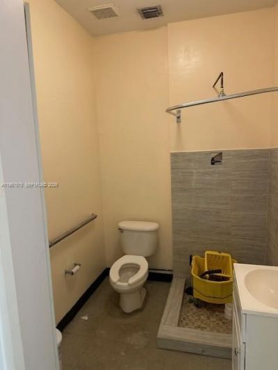 1723 W 37th St, Hialeah, FL 33012 Photo