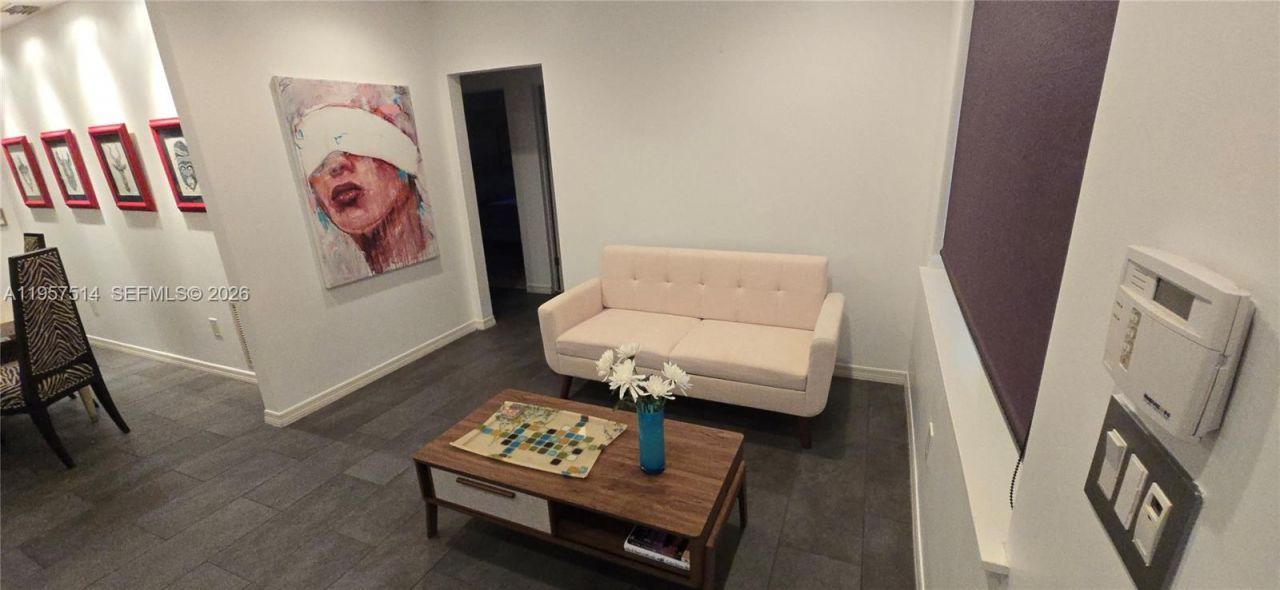 875 NE 130th St, North Miami, FL 33161 Photo