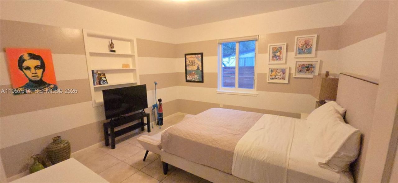 875 NE 130th St, North Miami, FL 33161 Photo