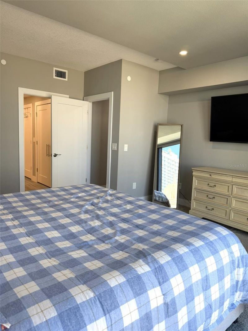 1 Beach Drive Se, Unit 1310, Saint Petersburg, FL 33701 Photo